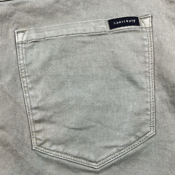 Sanctuary Olive Green Skirt
Size: 31 - Picture 3 of 6